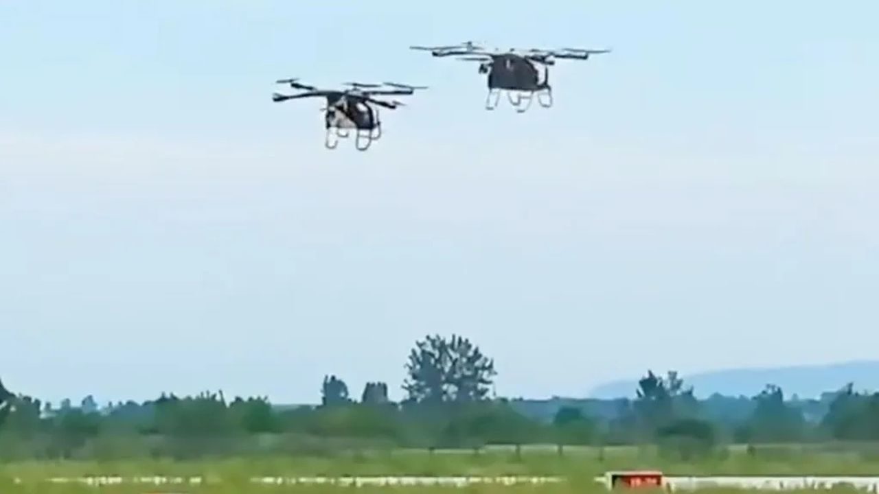 Da un filmato su Weibo i due eVtol di Xpeng pochi minuti prima la collisione