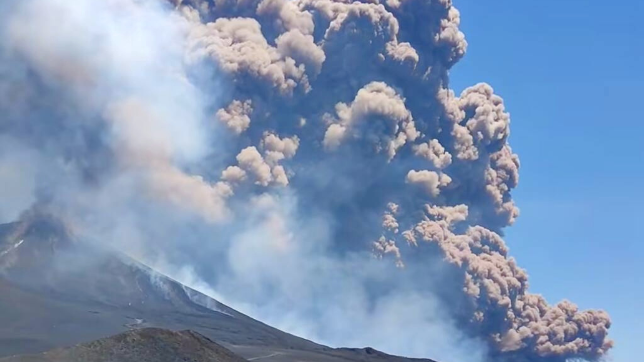 Eruzione Etna 2025