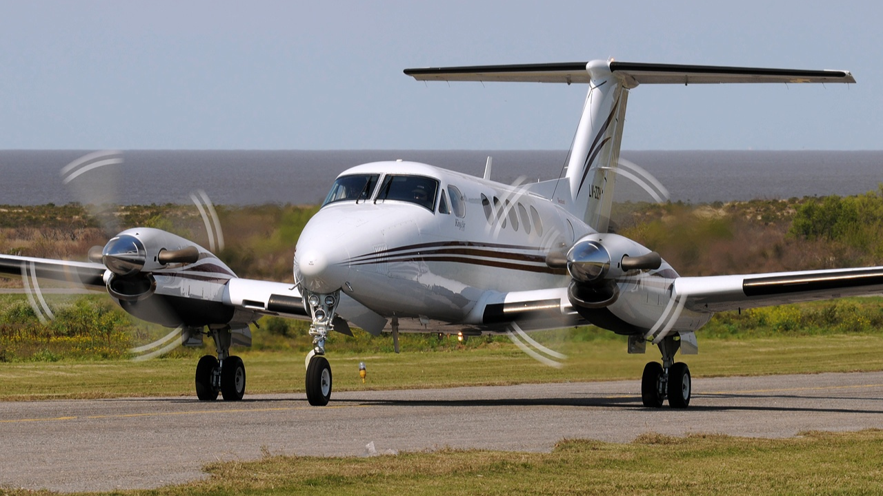 _King Air B200, velivolo in grado di trasportare 9-11 passeggeri _King Air B200, velivolo in grado di trasportare 9-11 passeggeri