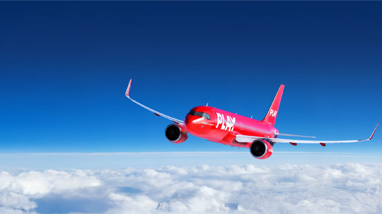 Play airlines (2)