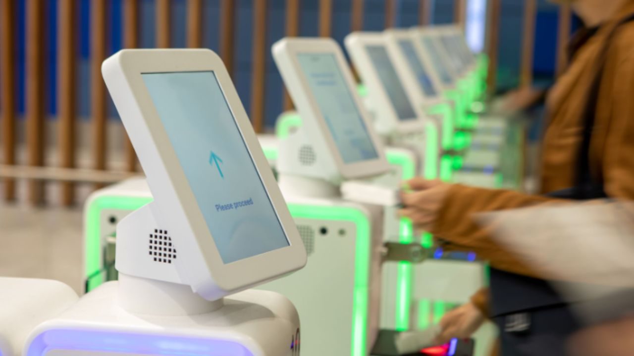 Regno Unito, frontiere senza passaporto la biometria arriva in 13 aeroporti