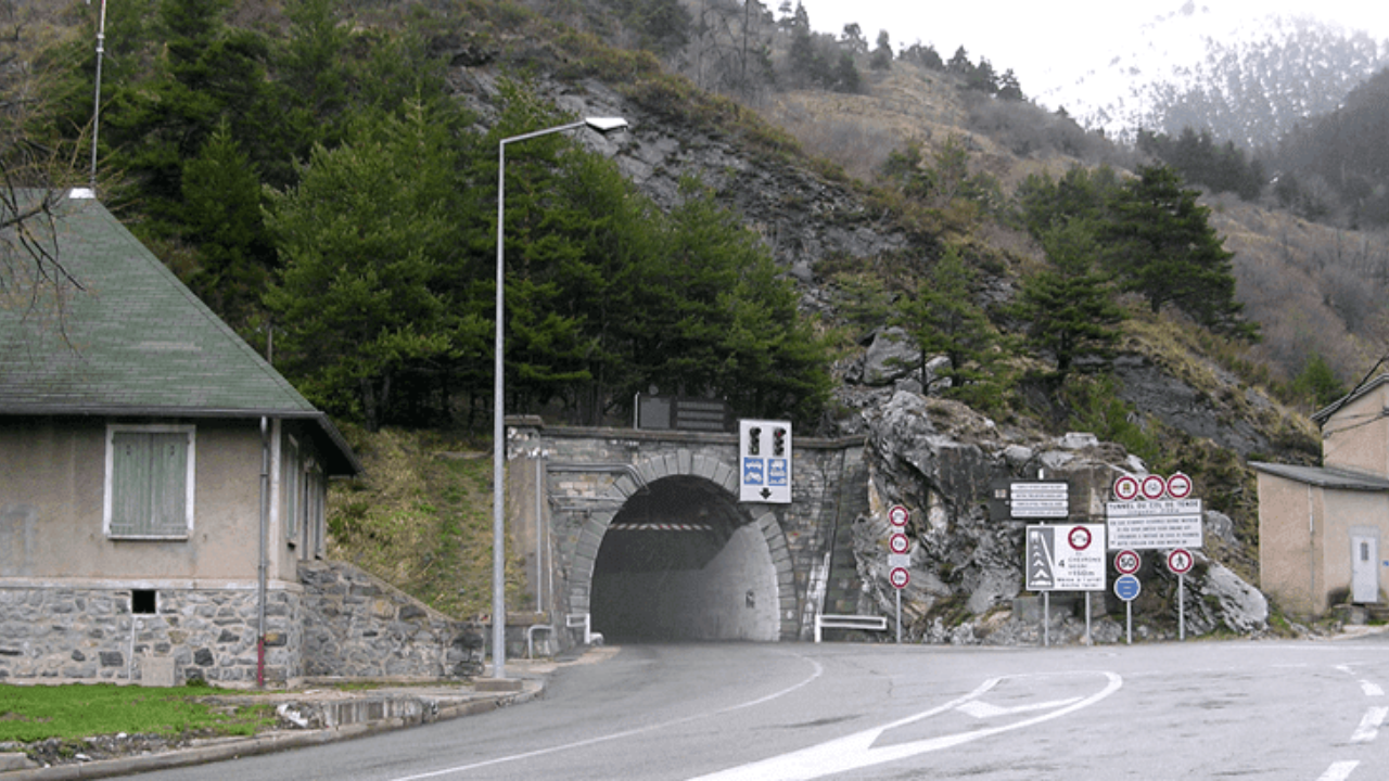 Tunnel Tenda