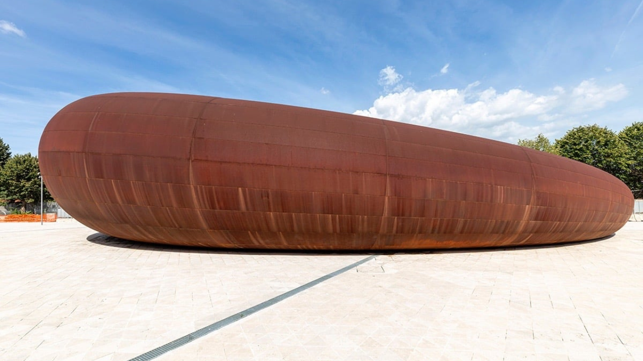 stazione Monte Sant’Angelo, firmata da Anish Kapoor (1)